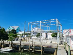 Bauhu hurricane safe homes for Elbow Cay Bahamas